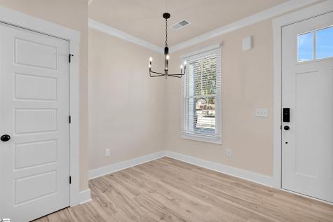9 Hawthorne Lane Greenville SC 29605