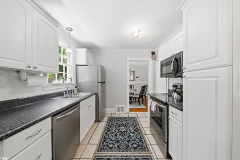 8 Northwood Avenue Greenville SC 29609
