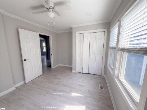 946 N Logan Street Gaffney SC 29341