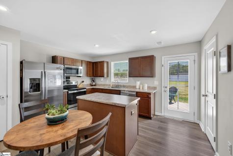 2034 Evanston Drive Wellford SC 29384