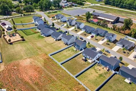 2034 Evanston Drive Wellford SC 29384