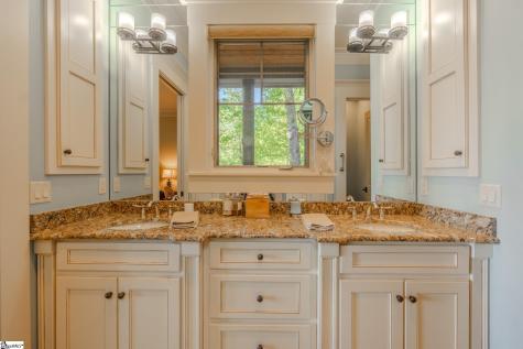 43 High Laurel Way Travelers Rest SC 29690