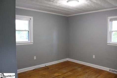 86 Grove Street Clinton SC 29325