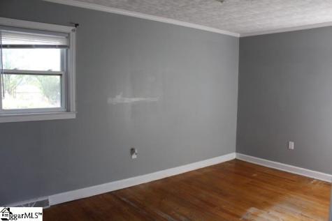 86 Grove Street Clinton SC 29325