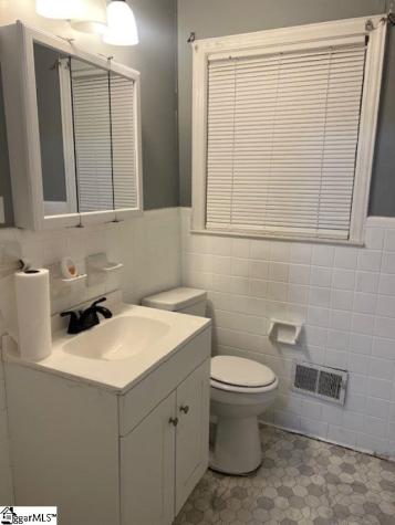 86 Grove Street Clinton SC 29325