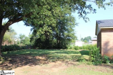 86 Grove Street Clinton SC 29325
