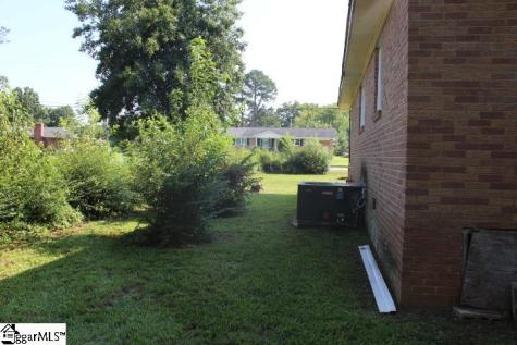 86 Grove Street Clinton SC 29325