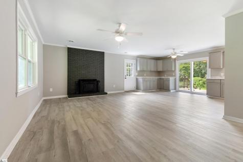 2428 Mt. Lebanon Road Buffalo SC 29321