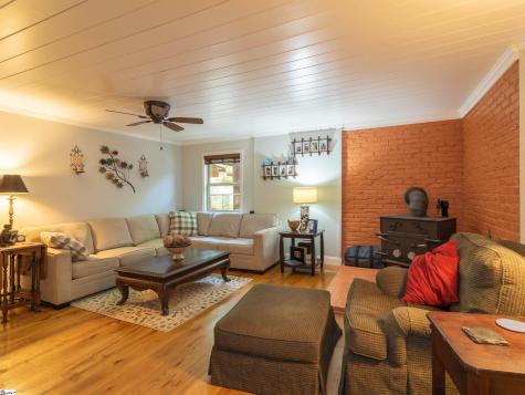 149 April Valley Lane Pickens SC 29671