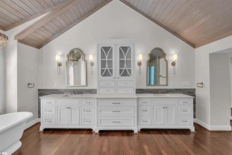 53 Club Forest Lane Greenville SC 29605