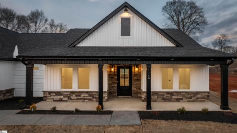 1746 Fish Camp Road Chesnee SC 29323