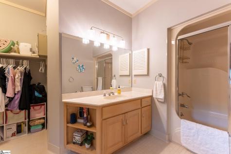 122 Paradise Circle Townville SC 29689
