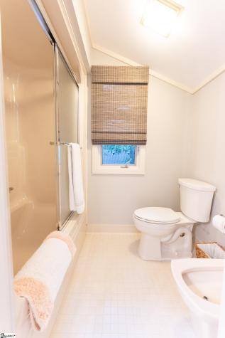 122 Paradise Circle Townville SC 29689
