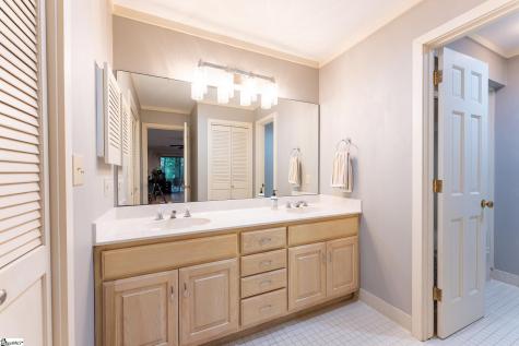 122 Paradise Circle Townville SC 29689