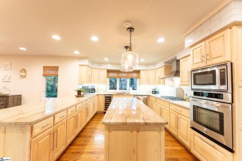 122 Paradise Circle Townville SC 29689