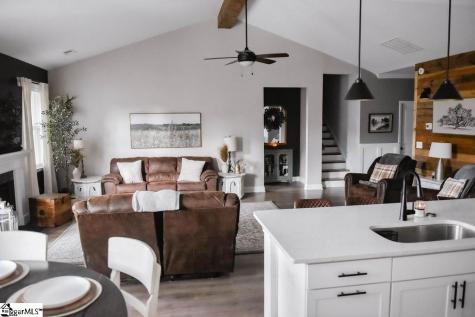 831 Orchard Valley Lane Boiling Springs SC 29316