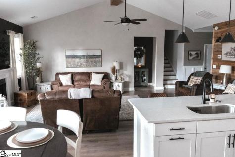 831 Orchard Valley Lane Boiling Springs SC 29316