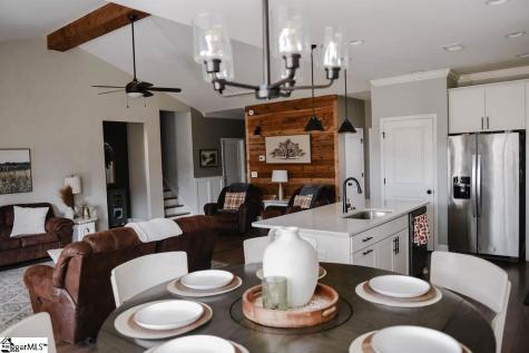 831 Orchard Valley Lane Boiling Springs SC 29316