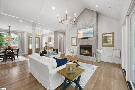 101 Masonbuilt Drive Taylors SC 29687