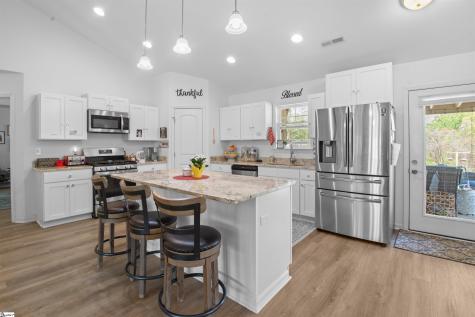 104 Summer Breeze Court Townville SC 29689