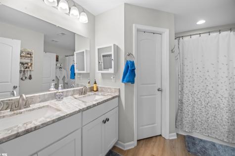 104 Summer Breeze Court Townville SC 29689