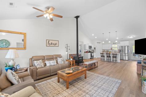 104 Summer Breeze Court Townville SC 29689