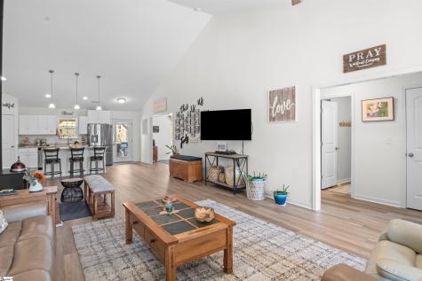 104 Summer Breeze Court Townville SC 29689