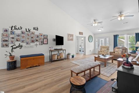104 Summer Breeze Court Townville SC 29689