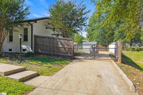 211 N Catherine Street Pickens SC 29671