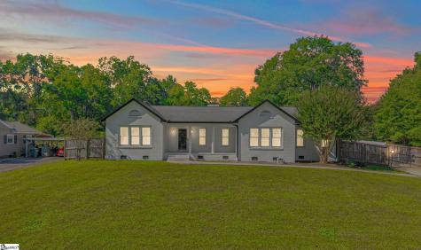 211 N Catherine Street Pickens SC 29671