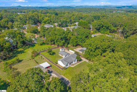 211 N Catherine Street Pickens SC 29671