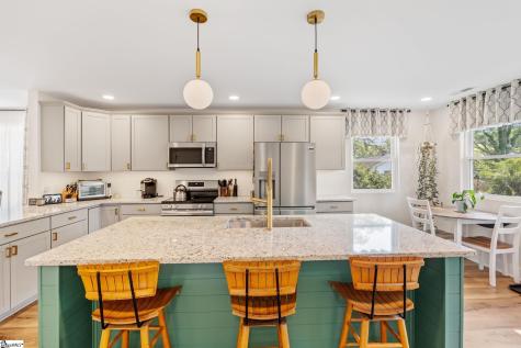 7 Lark Street Greenville SC 29607