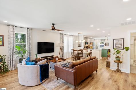 7 Lark Street Greenville SC 29607