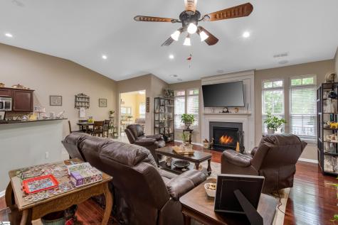 806 Hartscove Court Boiling Springs SC 29316