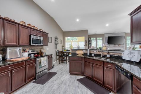 806 Hartscove Court Boiling Springs SC 29316