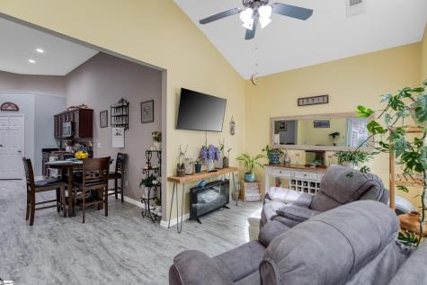 806 Hartscove Court Boiling Springs SC 29316