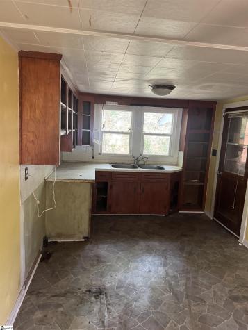 125 Pleasant Retreat Road Travelers Rest SC 29690