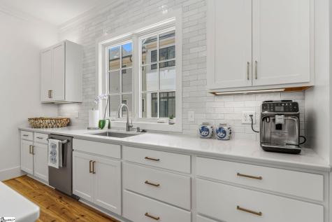 24 Claussen Avenue Greenville SC 29601