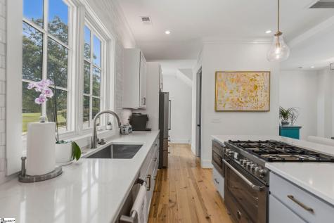 24 Claussen Avenue Greenville SC 29601