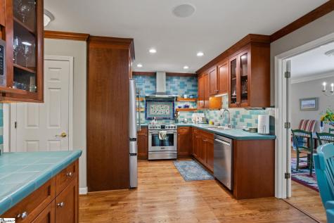 206 Mcdaniel Greene Greenville SC 29601