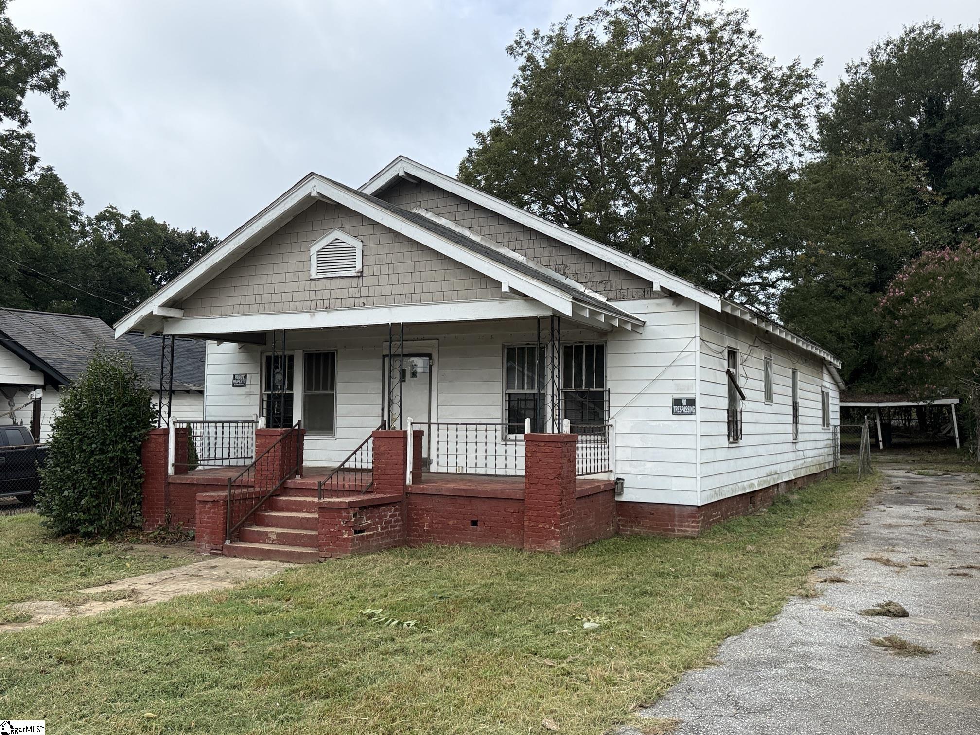 14 Piedmont Avenue Greenville SC 29611