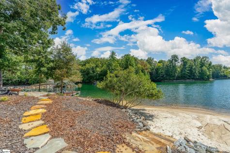 321 Wake Robin Drive Sunset SC 29685