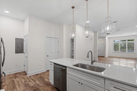 98 E Mcbee Avenue Greenville SC 29601