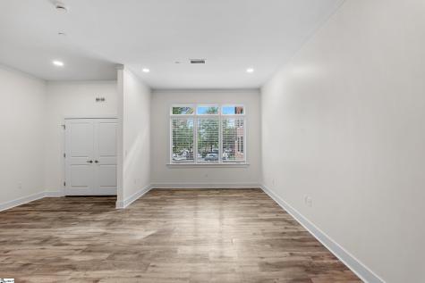 98 E Mcbee Avenue Greenville SC 29601