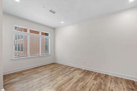 98 E Mcbee Avenue Greenville SC 29601