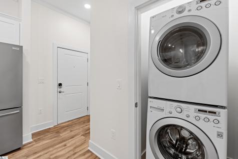 98 E Mcbee Avenue Greenville SC 29601