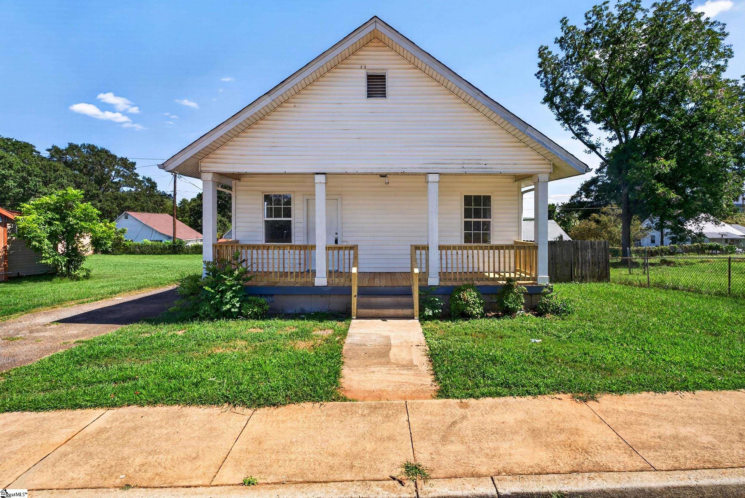 12 S Main Street Duncan SC 29334