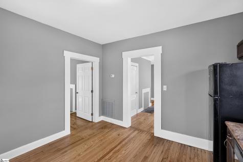 12 S Main Street Duncan SC 29334