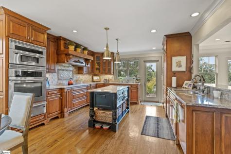 98 Woodvale Avenue Greenville SC 29605