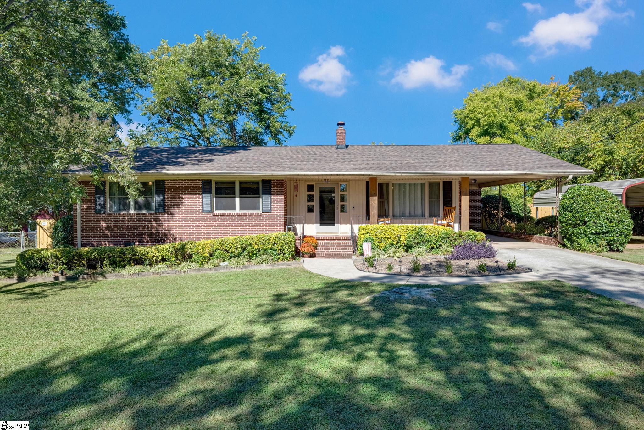 4 Hodgens Drive Greenville SC 29617
